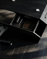 EDELHOLZ DeskPRO Schreibtisch in Midnight Noir, Detail der geöffneten CenterDRAW Schublade von schräg unten [finish:midnight-noir]